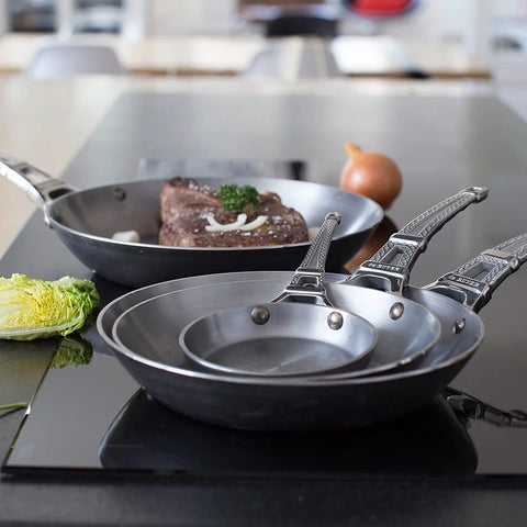 Image of de Buyer Eiffel Tower Collection Beeswax-Coated Iron Fry Pan