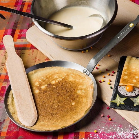 Image of de Buyer Beeswax-Coated Iron Crepe Pan