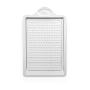 BETTY CROCKER Angled Baking Sheet